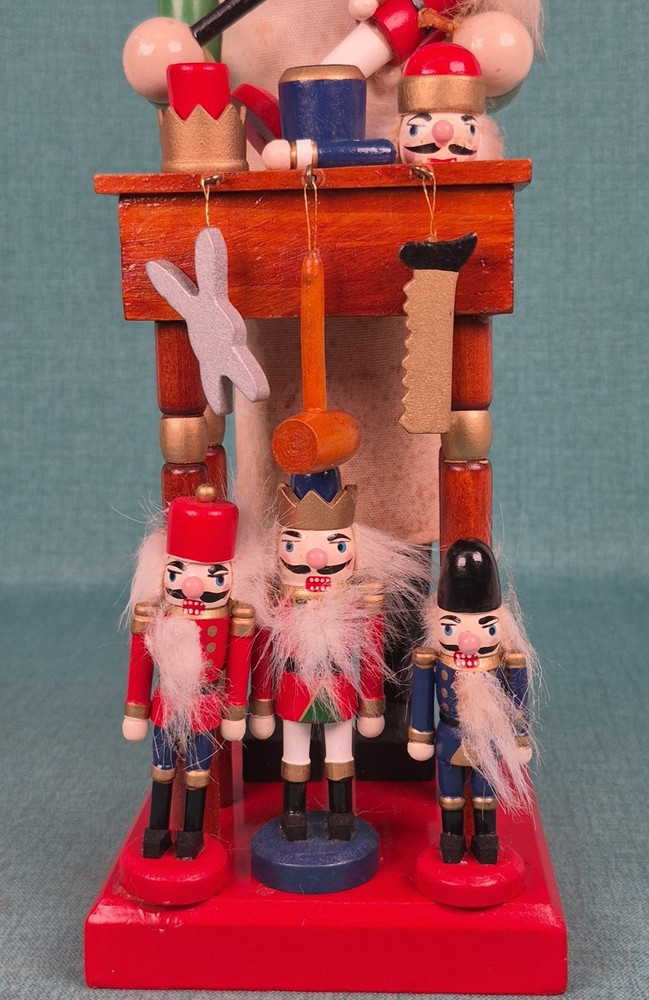 15" Nutcracker Craftsman Making Small Nutcrackers ~ Unbranded