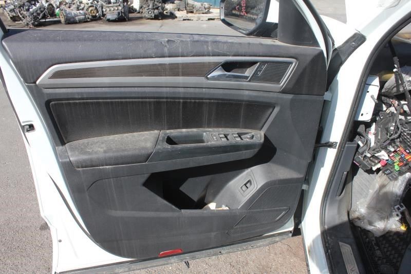 Camera/Projector Camera Front Windshield Mounted Fits 18 ATLAS 582312