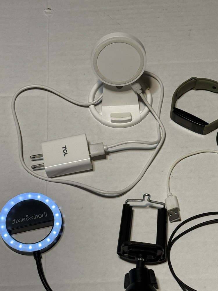 Lot electrical devices and charging cords ! as is