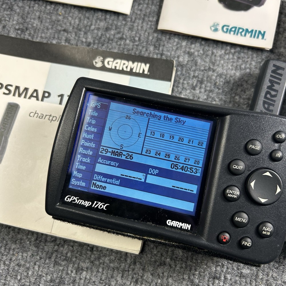 GARMIN GPSMAP 176C Color Marine Chartplotter w/ Cables, Manual Original Box