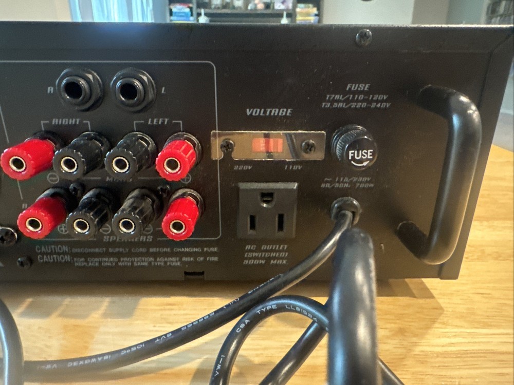 Pyle Pro PT-2000 Amplifier 1000w Works Excellent