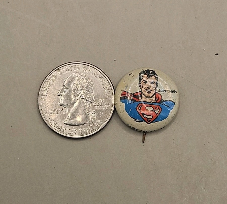 1940's SUPERMAN Pinback Button Kellogg's PEP Copyright D.C. Inc. DENTED