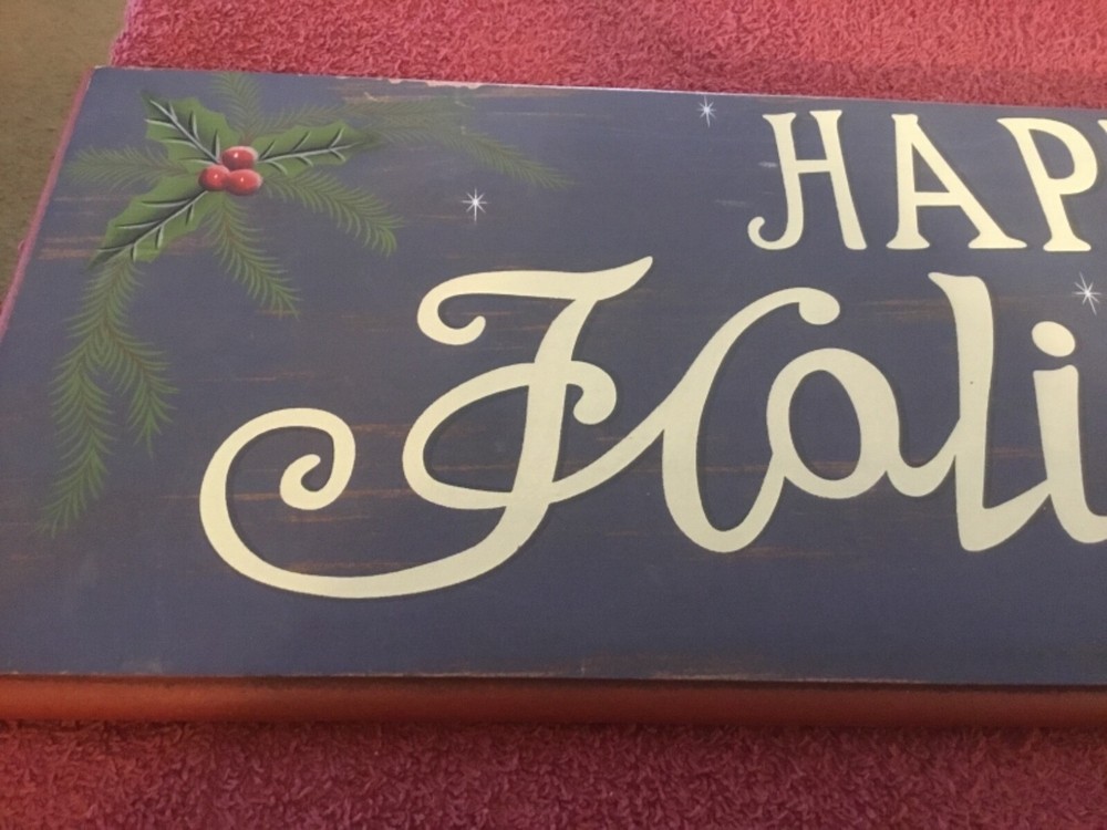 Happy Holiday Wall Hanging