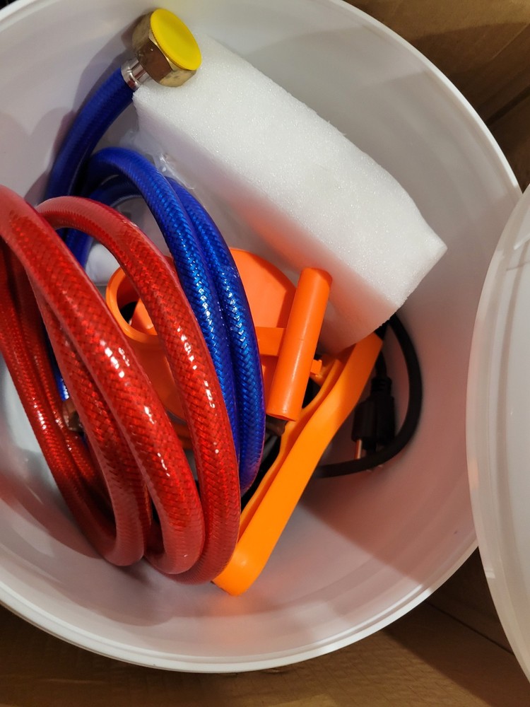 VEVOR Tankless Water Heater Flushing Descale Kit with Pump & 3.7 Gallon Pail