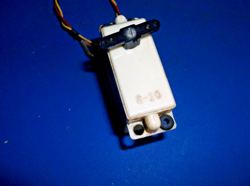 WORLD ENGINES (S10) SERVO NICE LOOKING CONDITION.