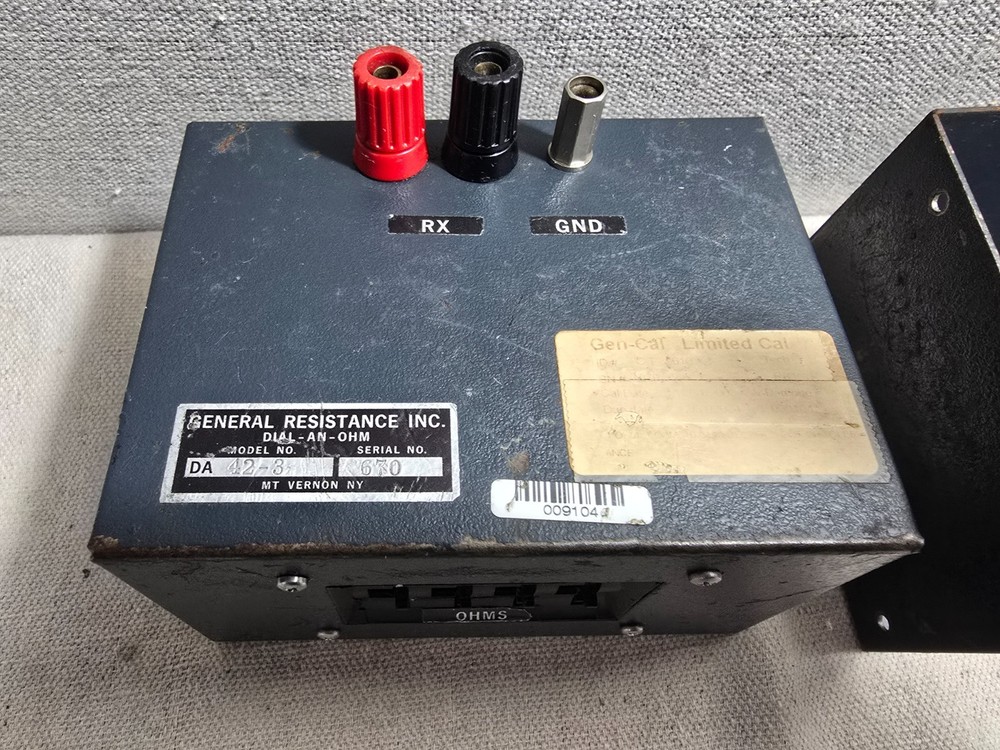 General Resistance Dial-An-Ohm Resistor Box Model DA 42-3, 4 Steps