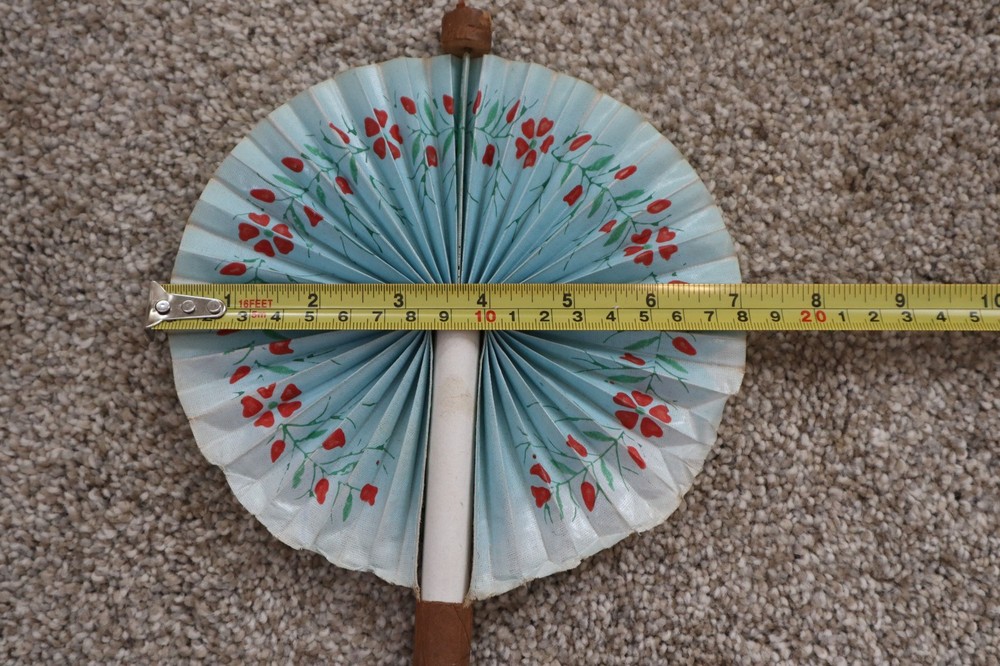 vintage CIGAR HAND FAN pull pop-out