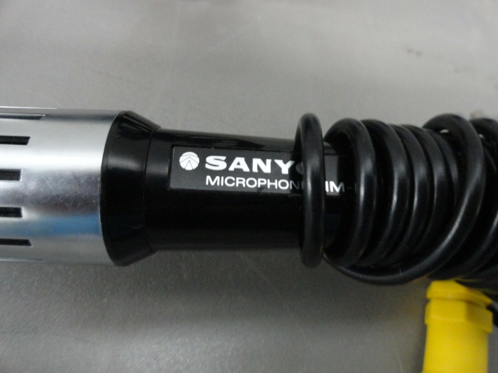 Vintage Sanyo Microphone HM-55 (2 mics plus extras)