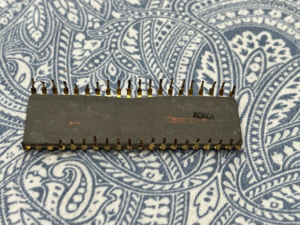 Motorola XC6820 Peripheral Interface Adapter Date Code 7520B