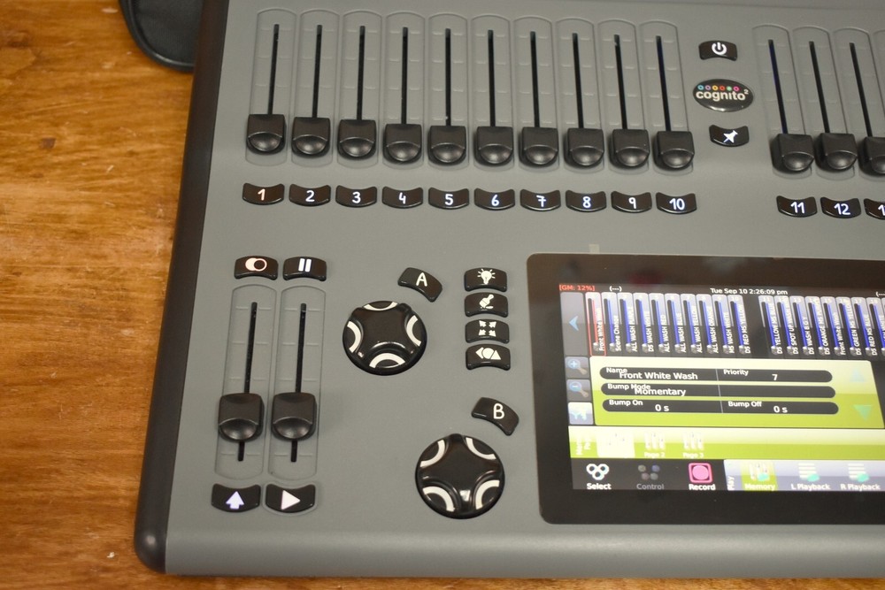 Pathway Cognito² Starter 512 Model 0700-7111 Lighting Console