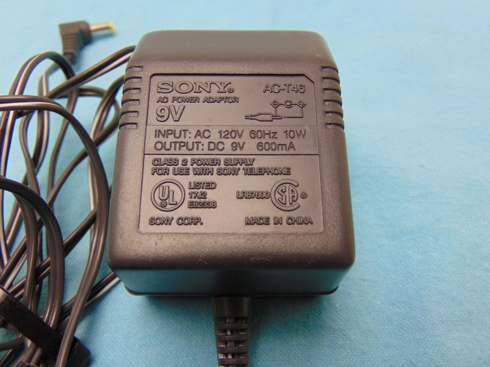 Sony AC-T46 9V 600mA AC Power Adapter