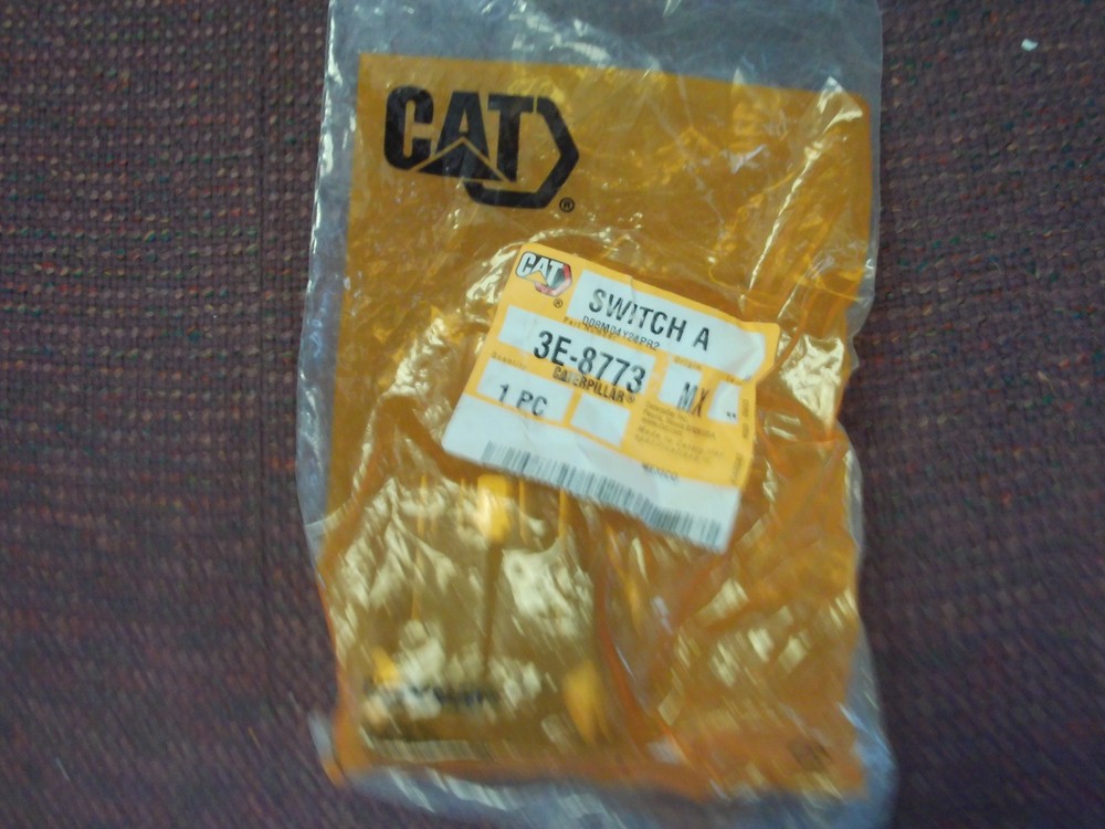 CAT -   SWITCH, 24V ILLUMINATED - 3E-8773 -      CATBX14