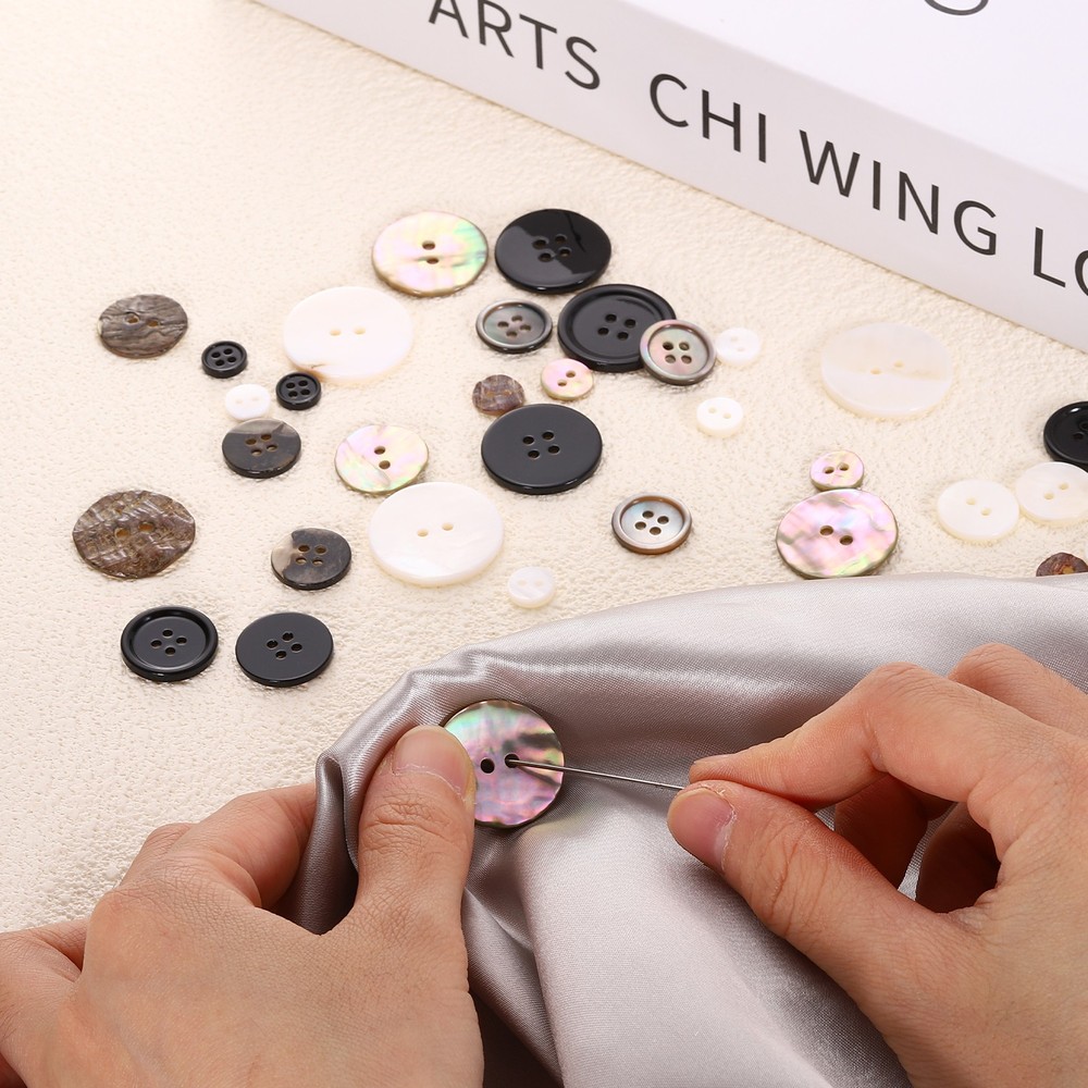 60Pcs Natural Shell Buttons, 11.5mm 2-Hole Clothes Craft Sewing Button, White