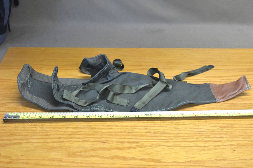 Military M42A1 Carring Case Nsn# 6650-00-310-2534    (G-H)