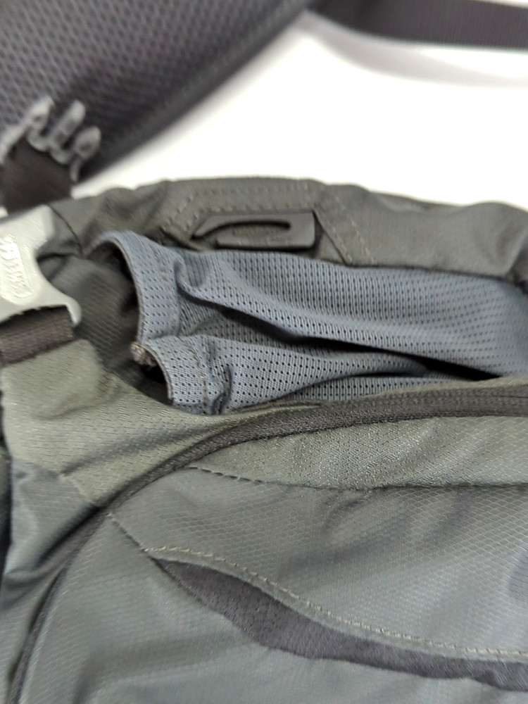 CAMELBAK M.U.L.E. Hydration 3L 100oz Black Backpack W/ Bladder & Quick link