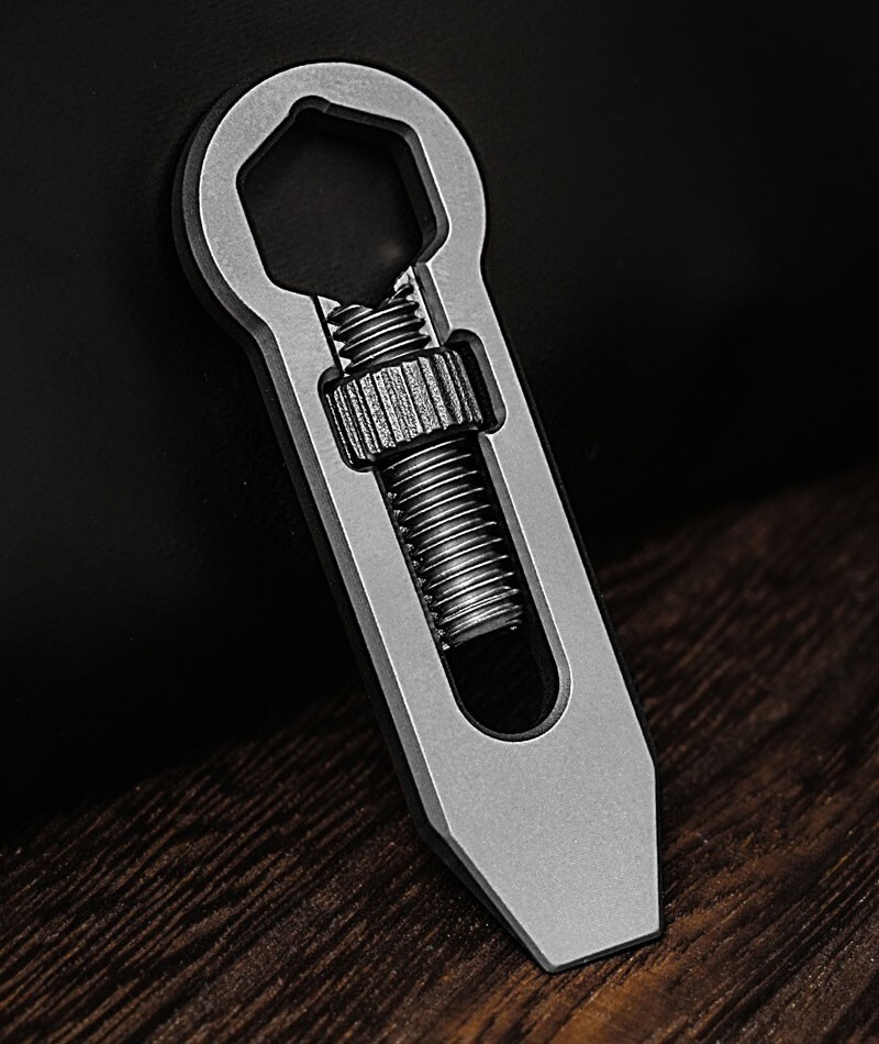 1PC EDC Titanium Pocket Pry Bar Adjustable Wrench Crowbar Keychain Multi Tools
