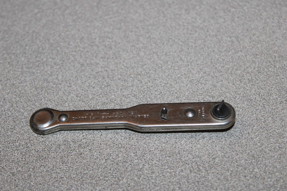 Vintage General Tools Ratcheting Offset Screwdriver #807 USA