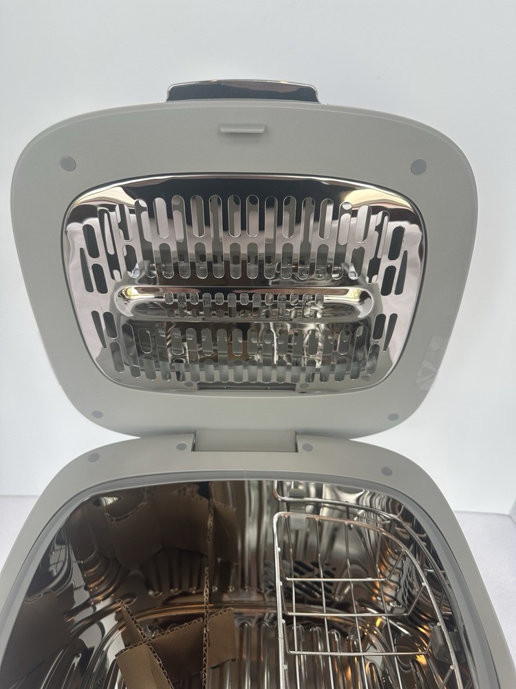 EVLAs MD UV Light Large Sterilizer Box #UV-6901 NEW