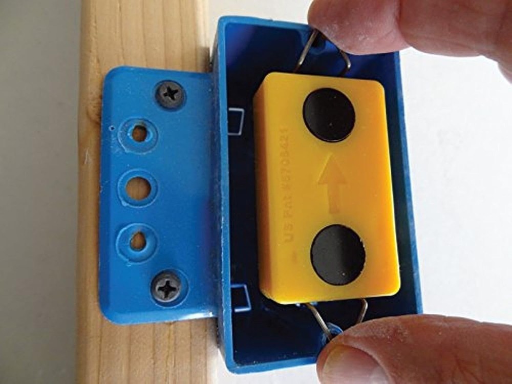 Powerful Magnetic Locator Tool for Drywall Electrical Box Cutout Precision