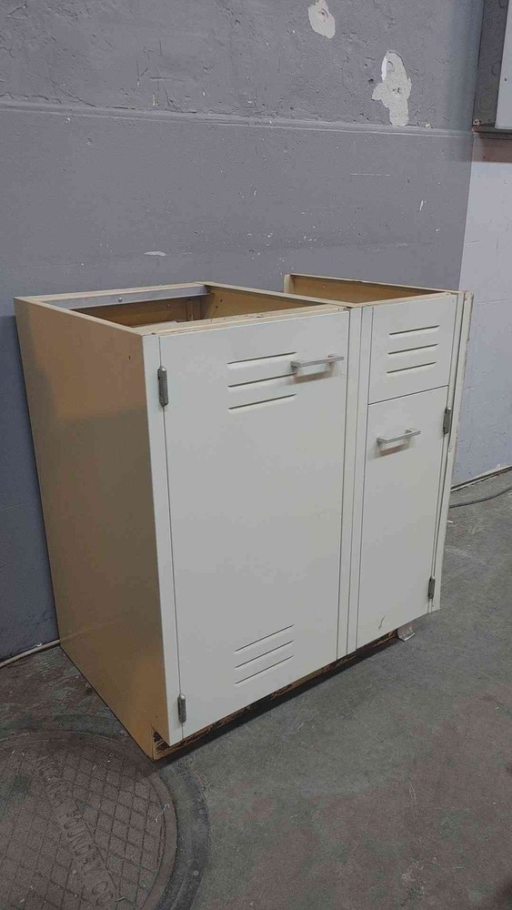 30" st charles casework(104615)