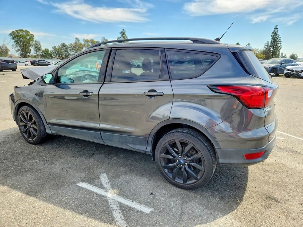 LEFT FRONT SPINDLE KNUCKLE OEM 13-19 FORD ESCAPE