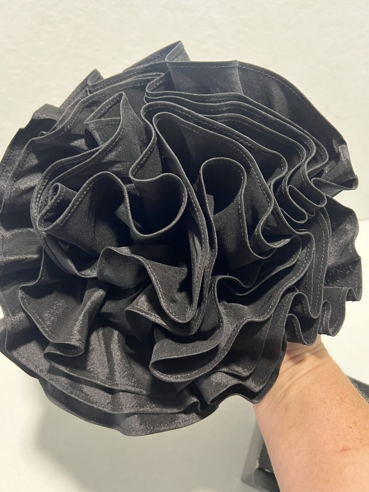 Tawnie Haynes Flower Pin