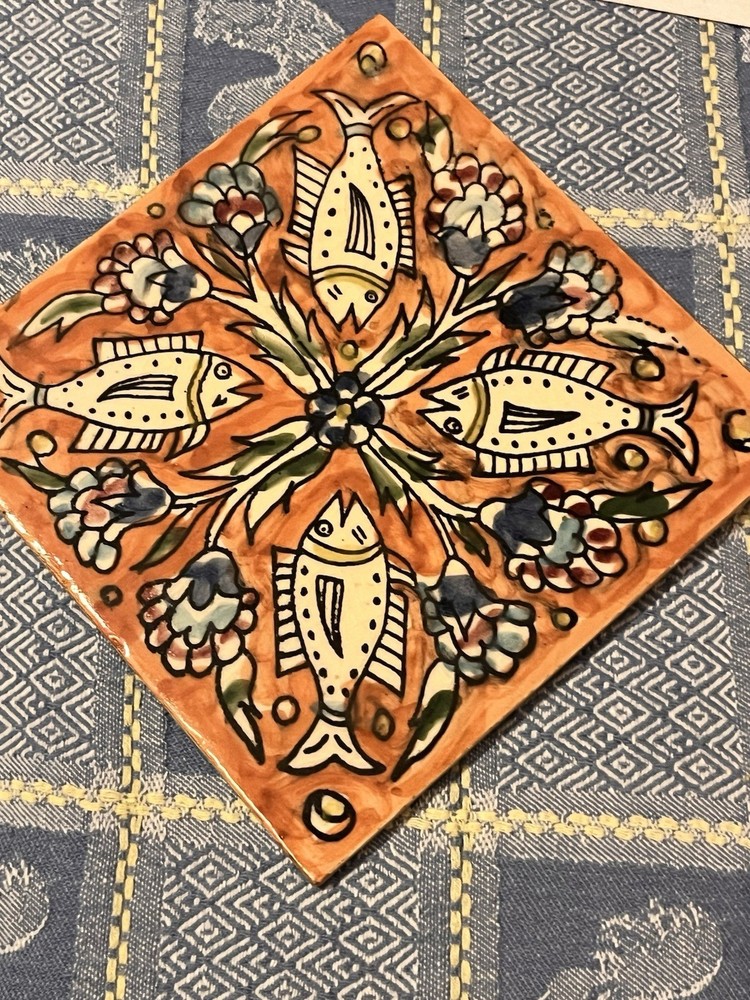 Square Tile With Four Fish