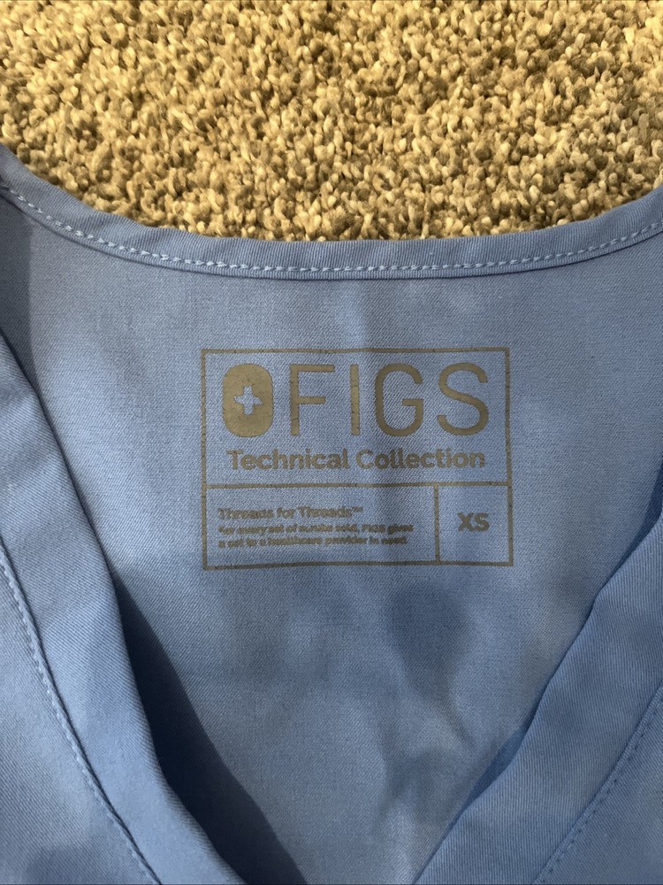 FIGS Technical Collection Top and Bottom Scrub Set XS Light Blue X Small