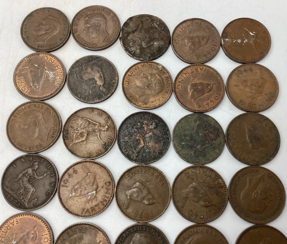 Farthings 28 Mixed Dates Including 2 1934. Various Conditions