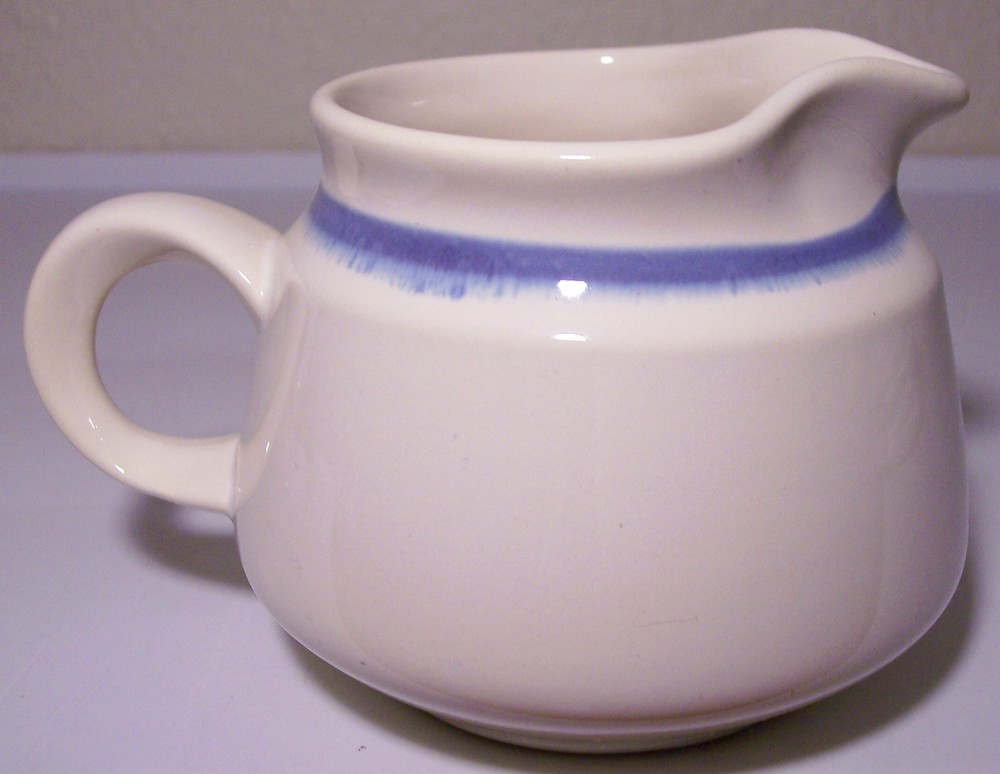 FRANCISCAN POTTERY MOONDANCE CREAMER!