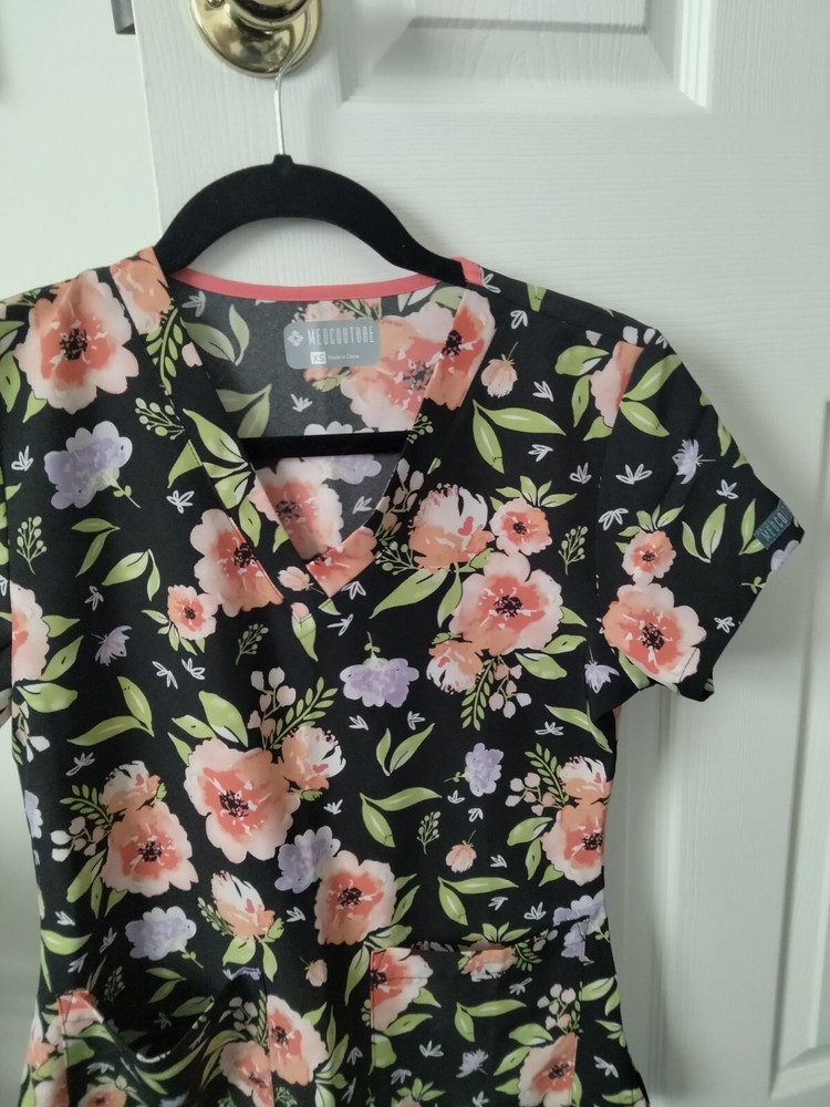 womens scrub sets xs Prints