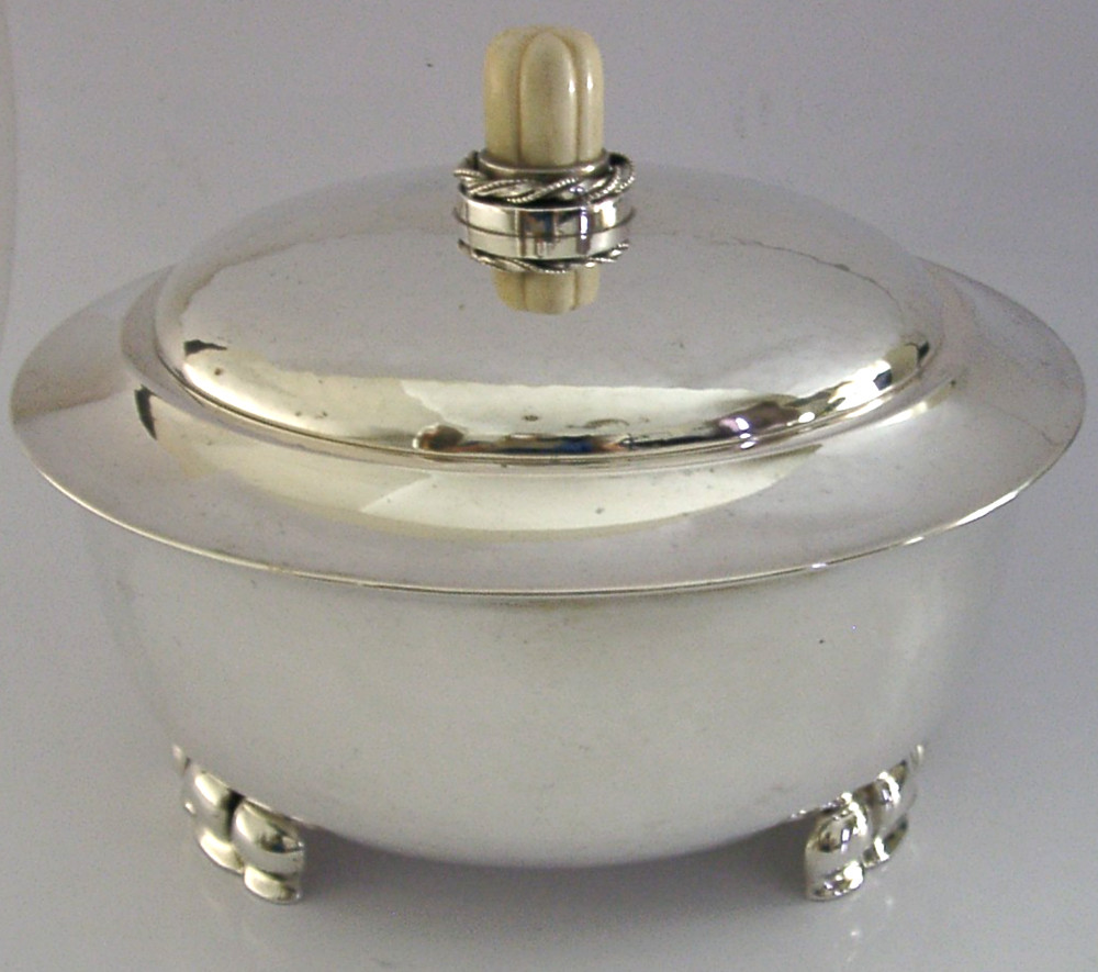 STUNNING LARGE 470g 835 SOLID SILVER ARTS & CRAFTS LIDDED BOWL c1920 PLANISHED