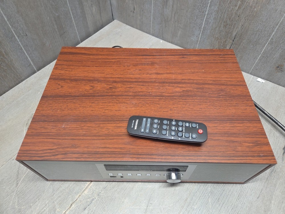 TOSHIBA TY-CWU700 Wireless Bluetooth Audio Streaming & CD Player with Remote