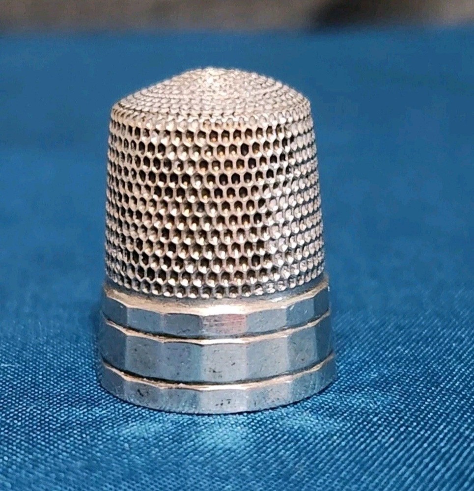Antique Simons Bros Co Sterling Silver Thimble (Size 10)