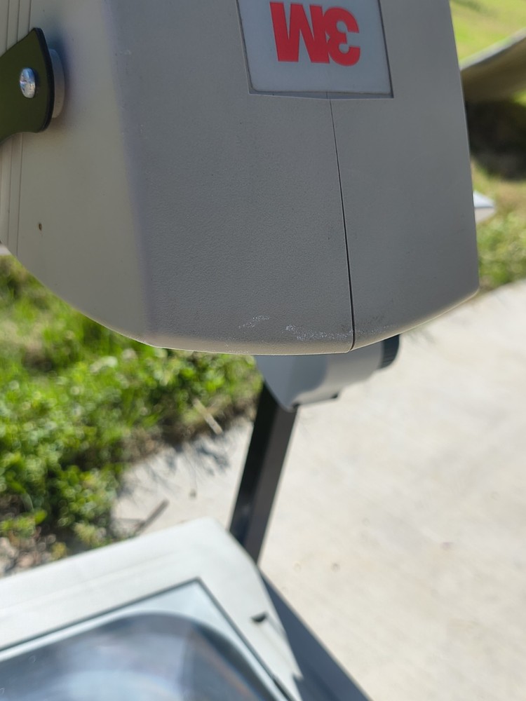 3M 1700 Series overhead projector