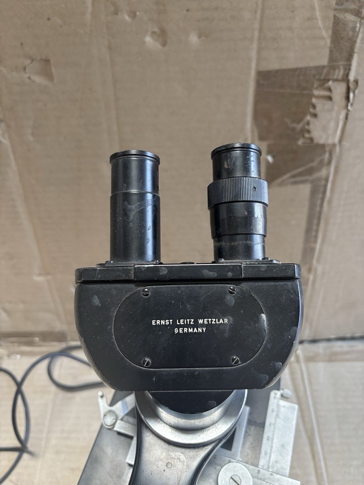 Ernst Leitz Wetzlar Microscope