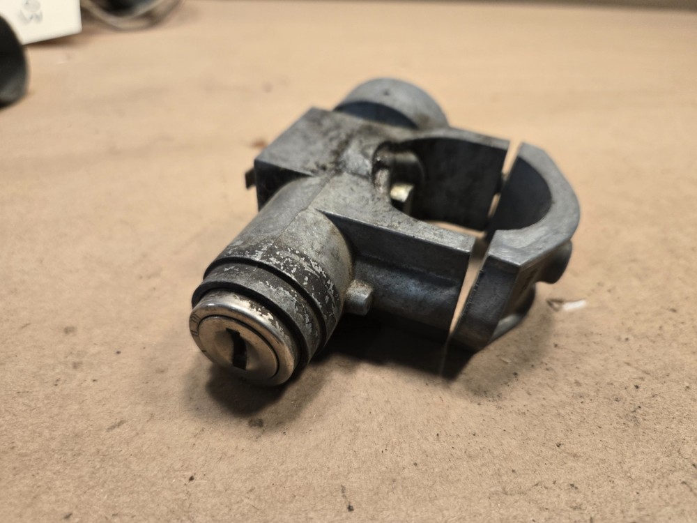 MG MGB Midget Column Lock 18G8905