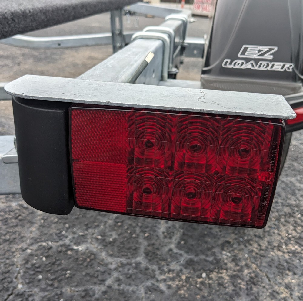 EZ Loader LED Tail Light Right Side 6 x 3.5" Part 250-032136