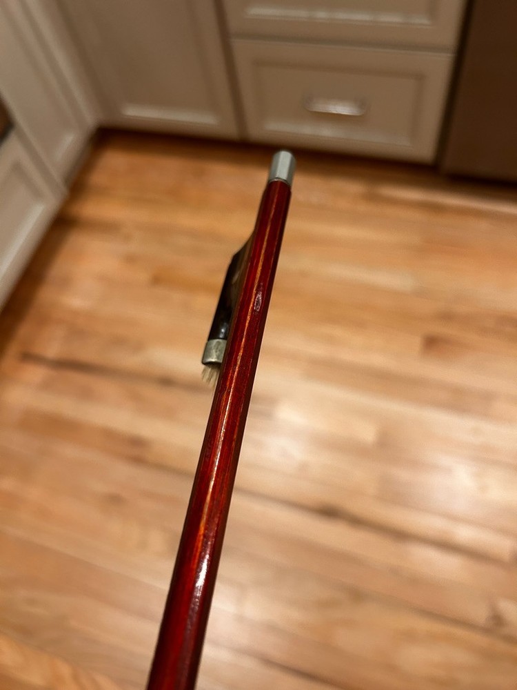 violin bow with mark