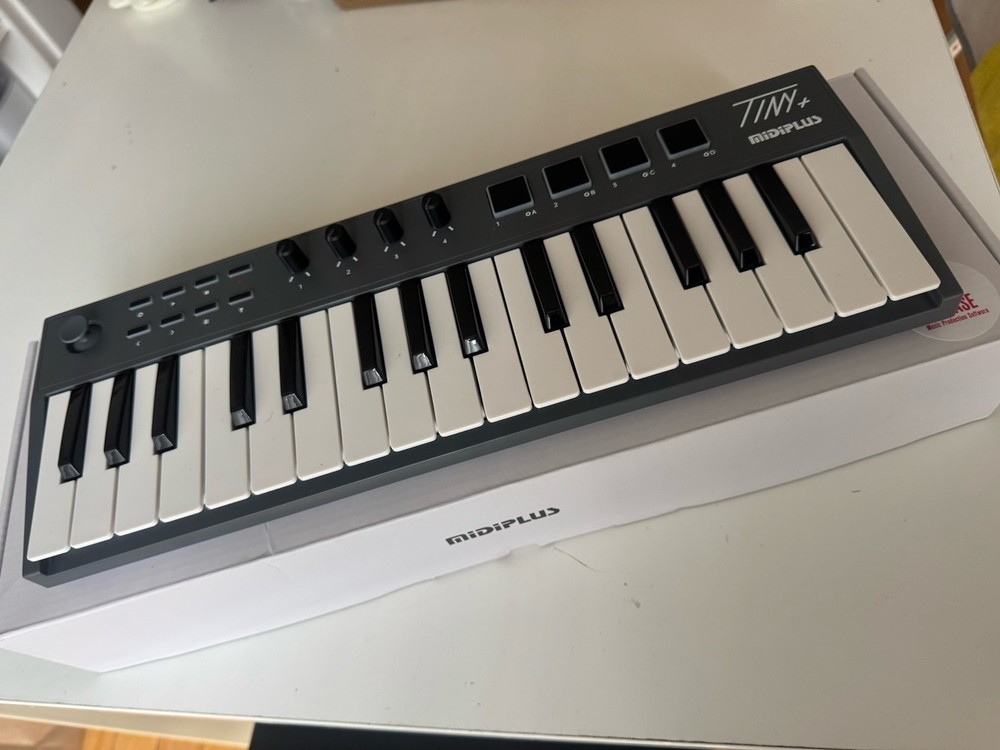NEW midiplus TINY+mini USB MIDI keyboard Controller  32-Key USA