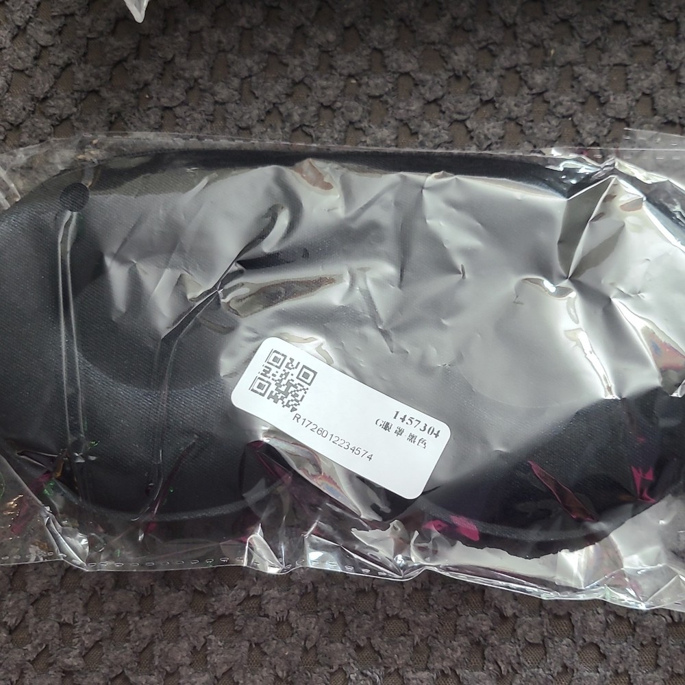 Black Sleep mask, 2 neck pillows and ear plugs set