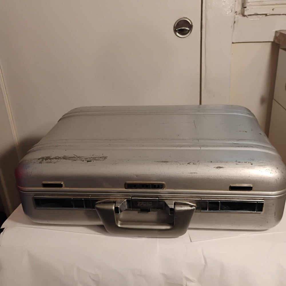 Vintage Zero Halliburton Aluminum Attache Briefcase