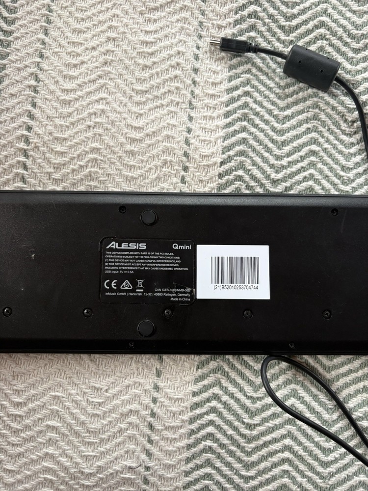 Ploytec PL2 Leukos USB Midi Synthesizer & Alesis Q-Mini Keyboard Controller DUO