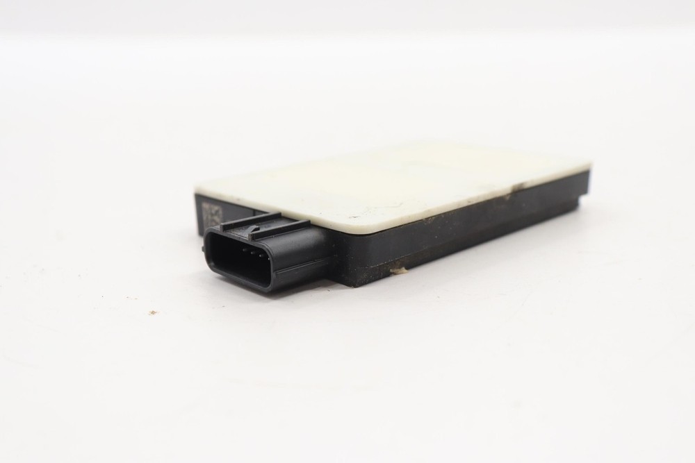 2017 - 2022 CHRYSLER PACIFICA REAR LEFT BLIND SPOT SENSOR MODULE OEM 04672786AB