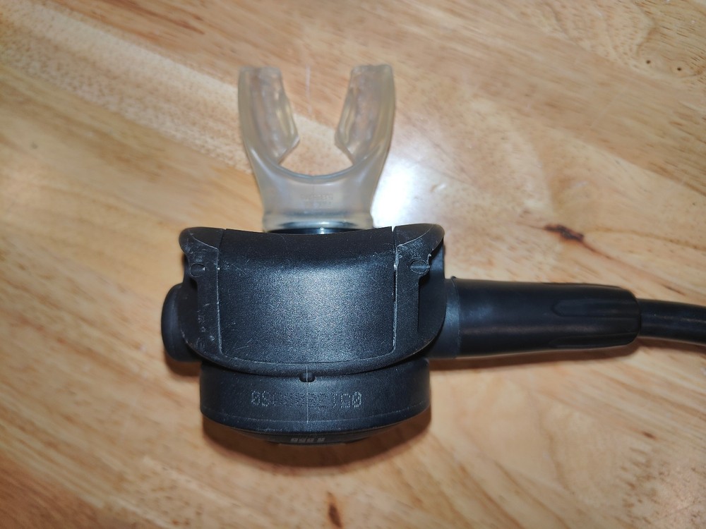 Scubapro S555 Second Stage Regulator - Great Condition, Needs Servicing