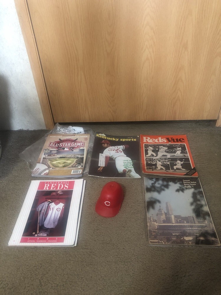 Lot of Cincinnati Reds programs and magazines!