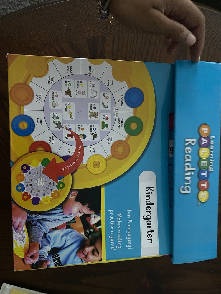 Lakeshore Reading Comprehension Elementary Folder Games Grades 2-3 SEALED