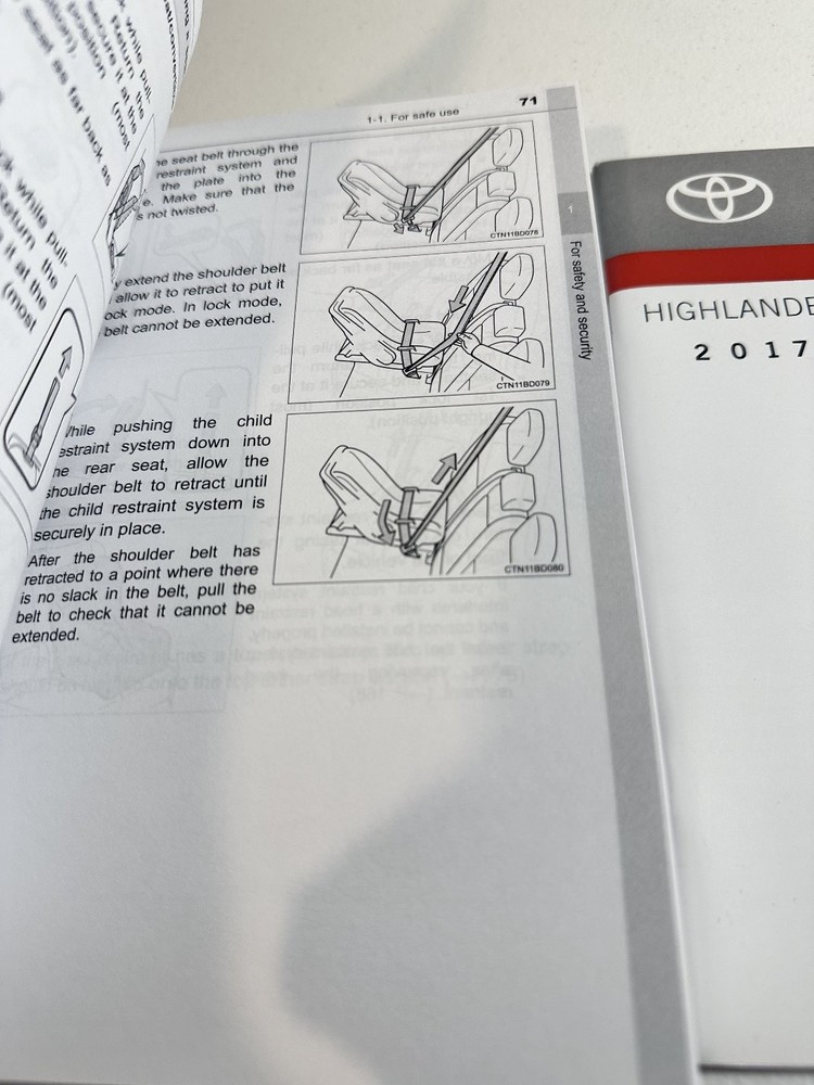 2017 Toyota Highlander Owner's Manual Set