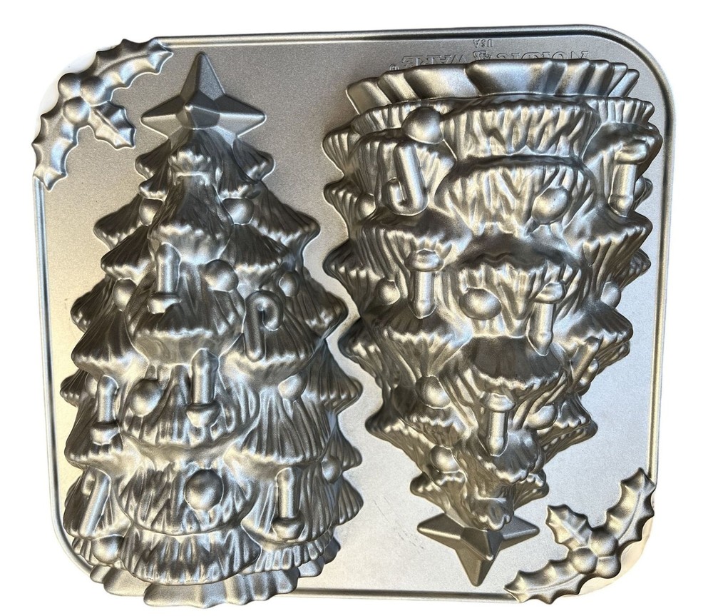 Nordic Ware Christmas Tree 3-D Baking Pan Bundt Bakeware IN ORIGINAL PACKAGE