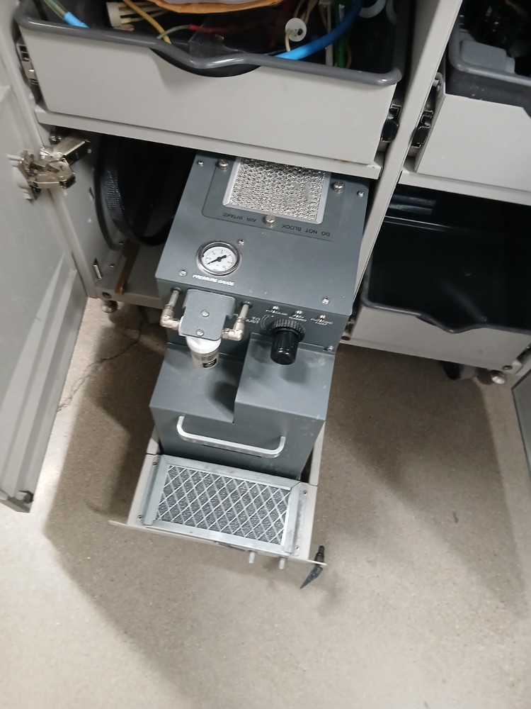 Beckman Coulter DxH 800 Cellular Analysis System with Computer/Software